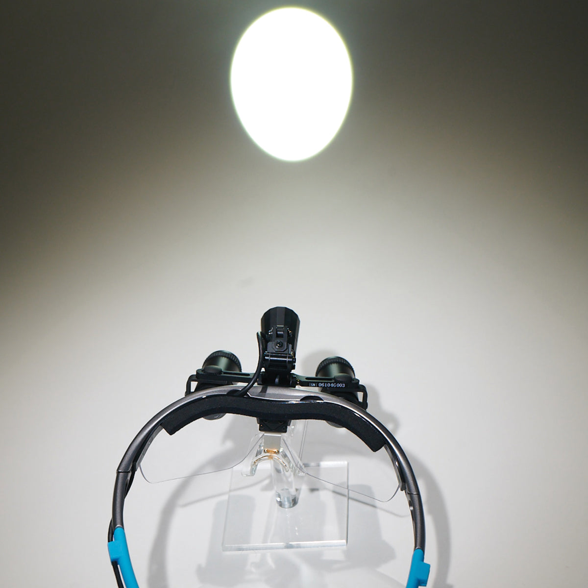 Neitz Lupas Binoculares con Iluminación NTZ-BLP-6 (5.5X - 6.0X) — vista 11 de 30